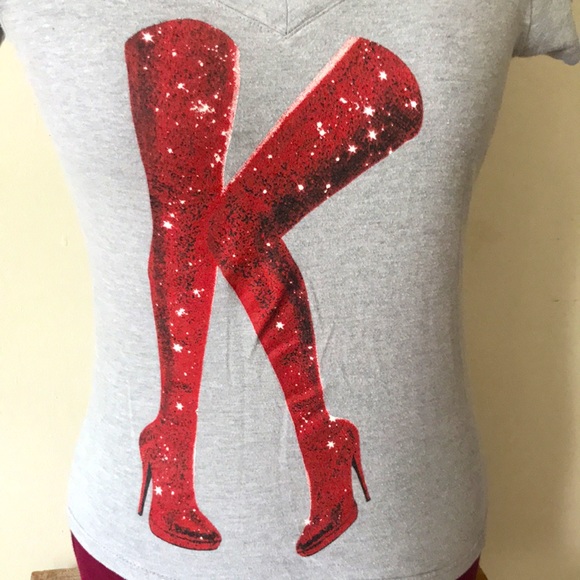 Kinky Boots Gray Graphic Musical Tee Sz. Small - Picture 2 of 4